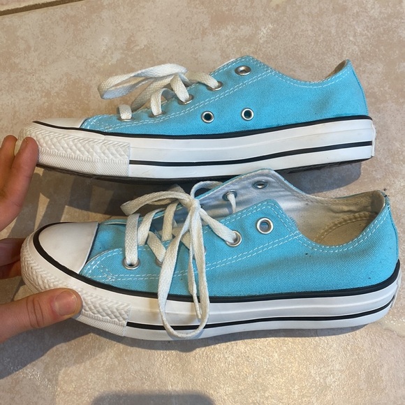 Sky Blue Converse Size 6 Women’s / 4 Men’s - Picture 3 of 8